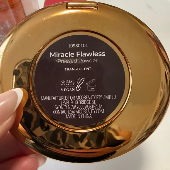 Mcobeauty makeup and fragrance bundle- blush  drops, translucent powder, #4 mist - Picture 2 of 5